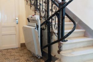 Plataforma Salvaescaleras Modelo Con Curvas Sillas Salva Escaleras